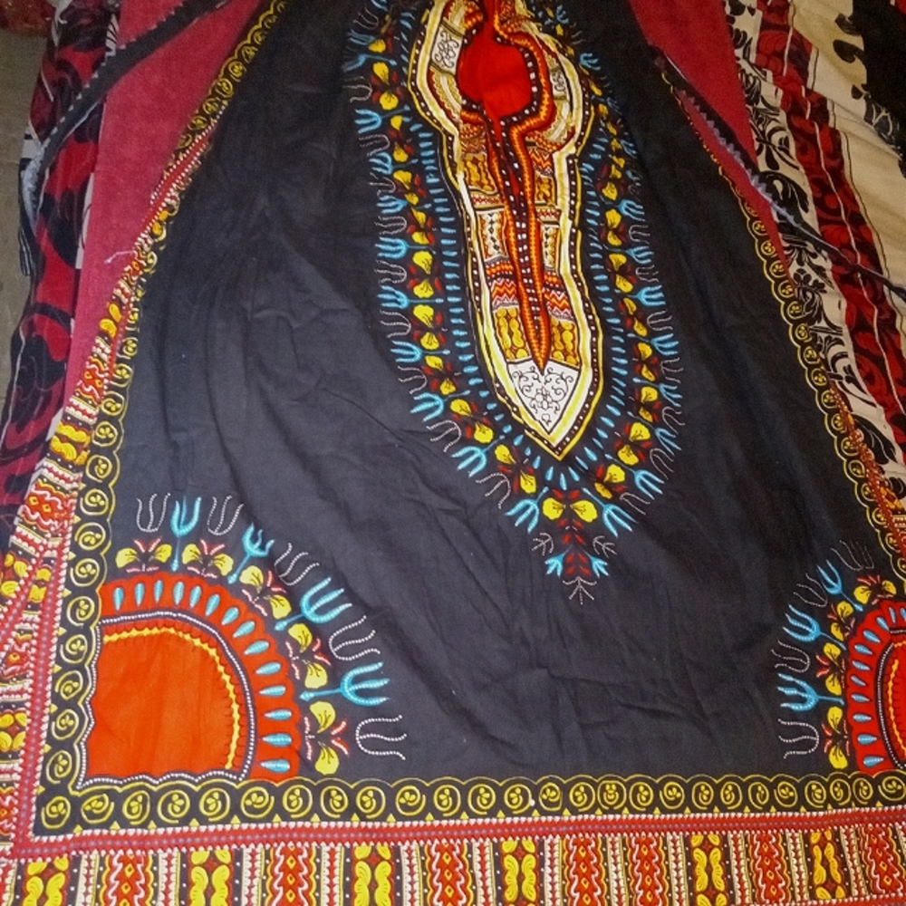 TRIbAL PRINTED DRESS.. - Picture 5 of 9